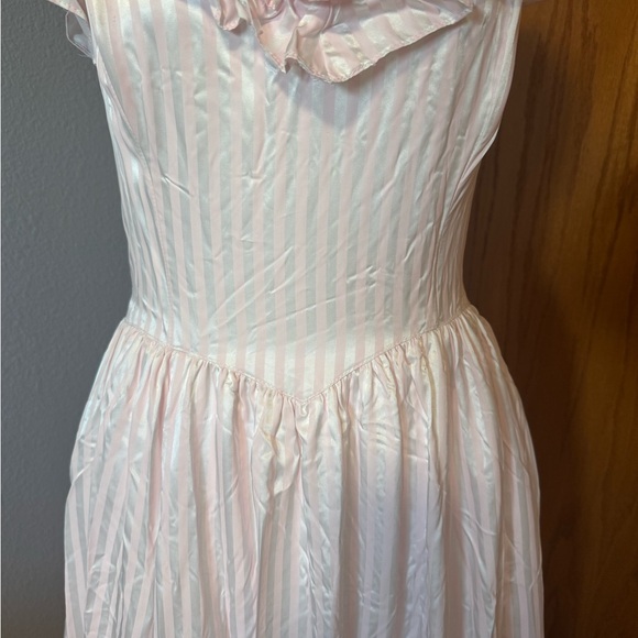 Vintage 80s Victorian Style Layers Light Pink Striped Ruffled Gunne Sax Dress 8 - Picture 2 of 13